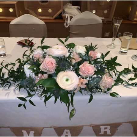 pastel-spring-top-table-arrangement