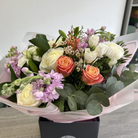 deluxe-bouquet-roses-and-lilies